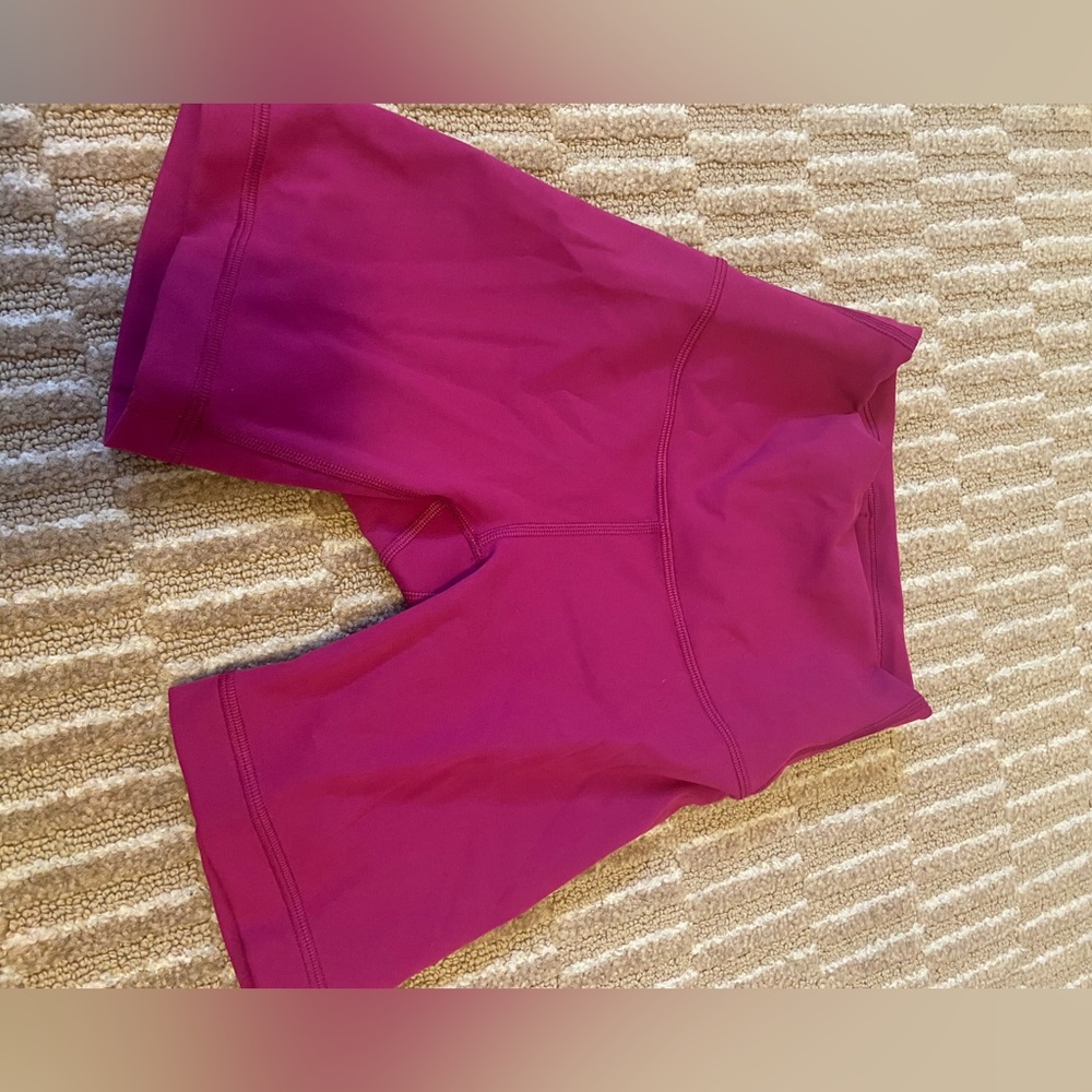Lululemon ripended rasberry color align biker shorts 6 inch